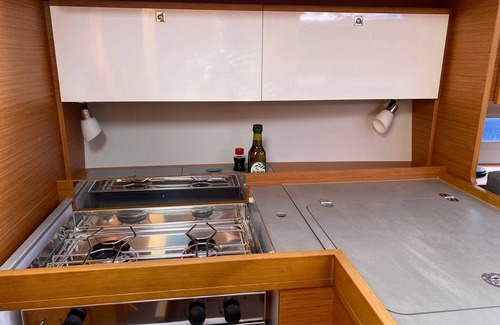 Carvalhal Boat Rental | Sleeping on a Yacht Experience