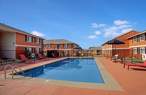 Oklahoma City Apartment | Sleepover: Cozy 1BD/1BA + Balcony - OKC