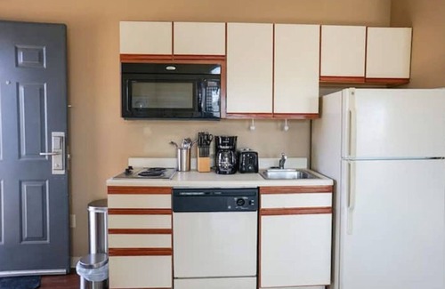 Wichita Apartment | Sleepover: Plush 1BD/1BA + Gym - Downtown Wichitan
