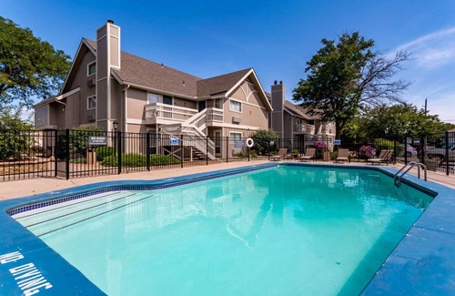 Wichita Apartment | Sleepover: Plush 1BD/1BA + Gym - Downtown Wichitan