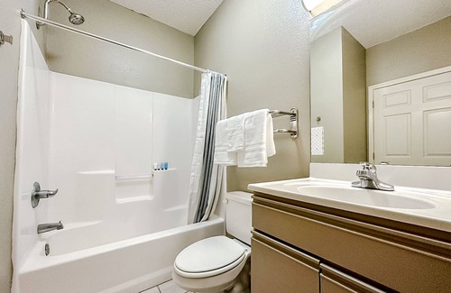 Wichita Apartment | Sleepover: Quaint 1BD/1BA- Downtown Wichita