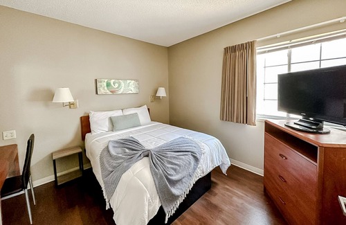 Wichita Apartment | Sleepover: Quaint 1BD/1BA- Downtown Wichita