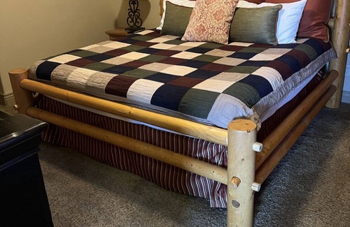 Hurricane Resort | SLEEPS 12! ASTONISHING Condo Resort Close to ZION's National Park