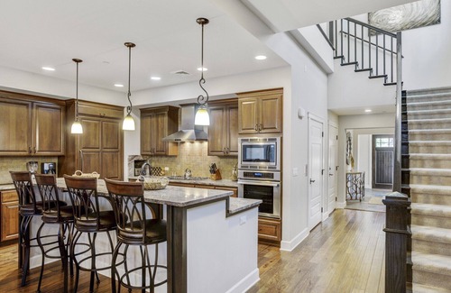 Sandpoint House | Sleeps 14, Lakefront, Beach - Seasons at Sandpoint