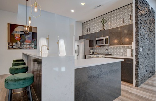 Albuquerque House | Sleeps 15! Luxury Glam 3000 ft.² home. Top Location in the ABQ Country Club.