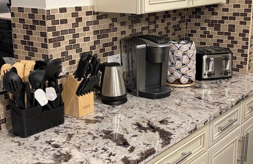 Old Southwest House | Sleeps 16 Pet Friendly Renovated Midtown W 9Beds