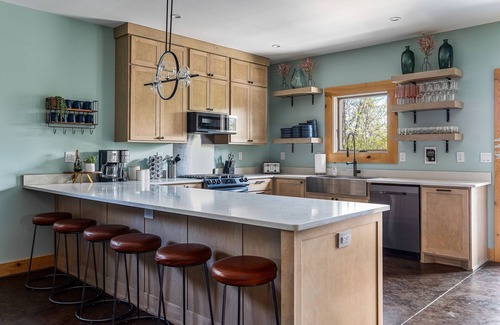 Asheville House | Sleeps 18! Fire Pit, Hot Tub & Game Room!