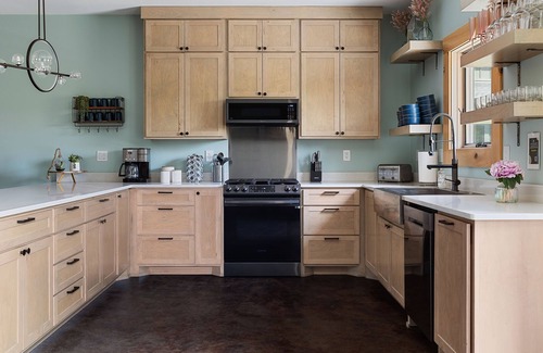 Asheville House | Sleeps 18! Fire Pit, Hot Tub & Game Room!