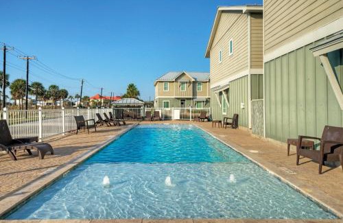 Corpus Christi House | Sleeps 19 2 Homes w Pool FoosballShuffleboard Mins to the Beach Shops