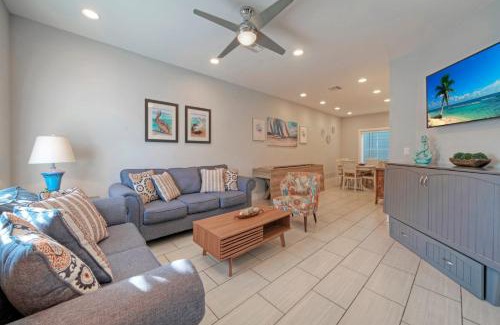Corpus Christi House | Sleeps 19 2 Homes w Pool FoosballShuffleboard Mins to the Beach Shops