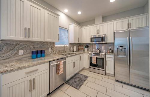 Corpus Christi House | Sleeps 19 2 Homes w Pool FoosballShuffleboard Mins to the Beach Shops