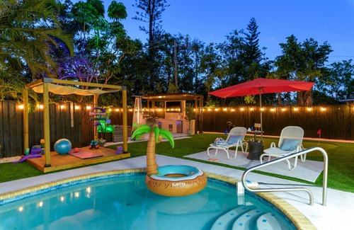 South Bradenton Apartment | Sleeps 20 Heated Pool Hot Tub Outdoor Kitchen/Theater