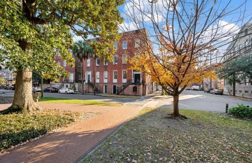 Historic District - North House | Sleeps 26! Walk To River Street-Bars-Shopping-1-5