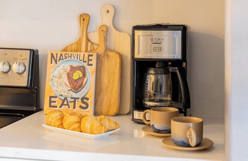 Five Points House | Sleeps 28 | 2 Units Near DT Nashville | Outrider by AvantStay