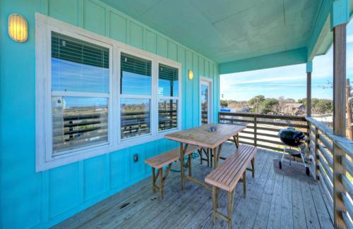 Flour Bluff House | Sleeps 31 2 Homes w Boat Dock Waterfront Pool Laguna Village Getaway