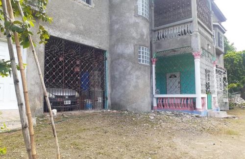 Yallahs Apartment | sleeps 7 plus private parking apartment near Yallahs in St Thomas Jamaica