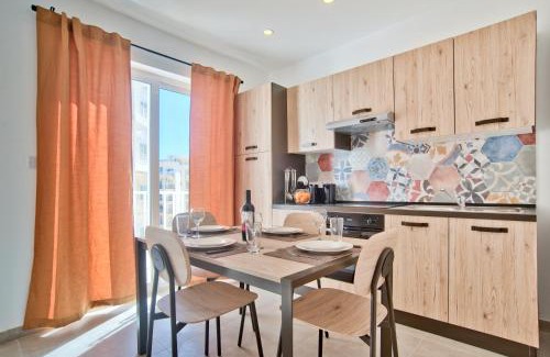 Sliema Apartment | Sliema 2-bedroom Central Apartments and Penthouse with jacuzzi