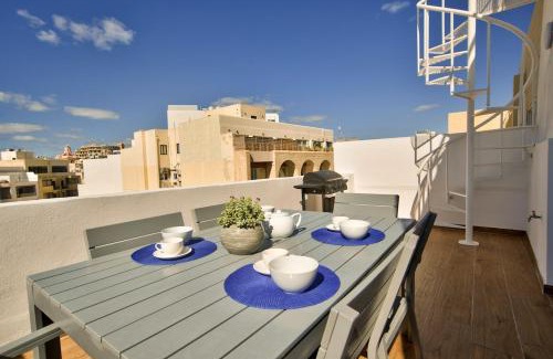 Sliema Apartment | Sliema 2-bedroom Central Apartments and Penthouse with jacuzzi