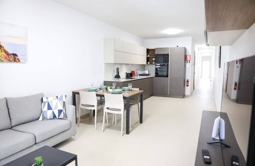 Sliema Apartment | Sliema central 2BR Apt with balcony & sea views