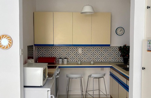 Tower Road Apartment | Sliema spacious central apartment for 2 in quiet residential area