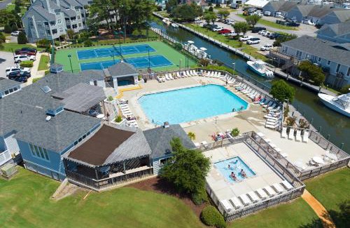 Manteo Apartment | Slip 111