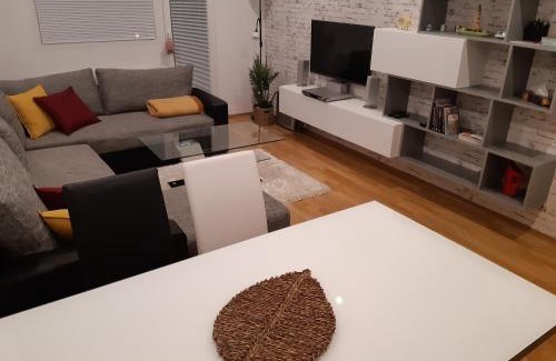 Banska Bystrica Apartment | Slnečný 2 izbový byt 10 min. od centra mesta