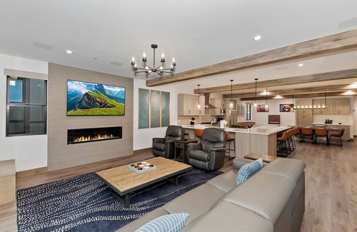 Summit Estates House | Slope Views, Game Room's, EV Charger's, and More!