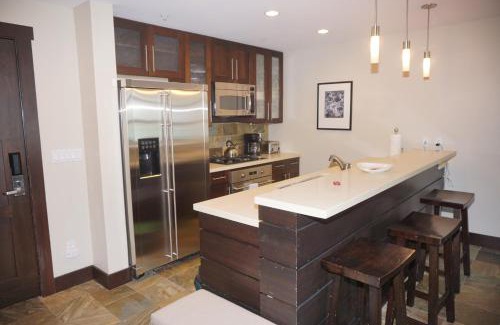 Snowmass Village Apartment | Slopes View Hayden Lodge