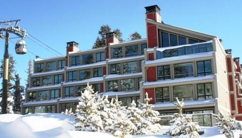 Mammoth Lakes Apartment | Slopeside 1849 Condos - Comfortable 3 BR Condos with Full Kitchens