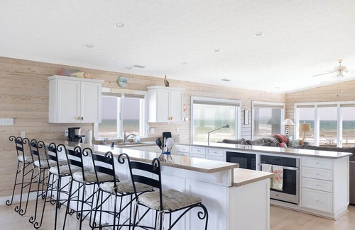 Pine Knoll Shores House | Slow M'Ocean: Oceanfront, Elevator, 4BR, 4.5BA, Community Pool