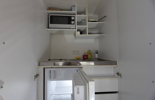 Daun Apartment | Small apartment for singles