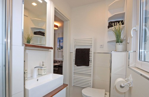 Ostseebad Wustrow House | Small but nice. 2 bedroom bungalow with terrace - 40 m from the beach!