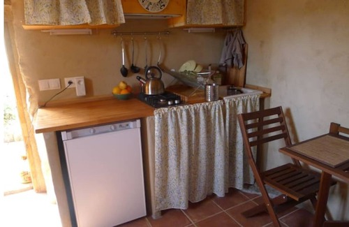 Coti-Chiavari House | Small caseddu in stone 'a filleta' (a daughter)