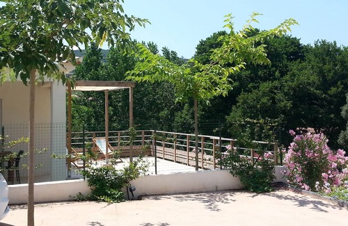 Molini Apartment | Small charming residence 10 minutes walk from the beach of Agosta