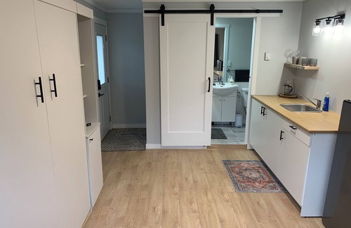 Williams Lake Apartment | Small Stylish Studio Suite