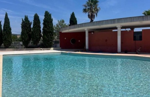 Vic-la-Gardiole Condo | Small T2 house close to the sea, in a residence with swimming pool.