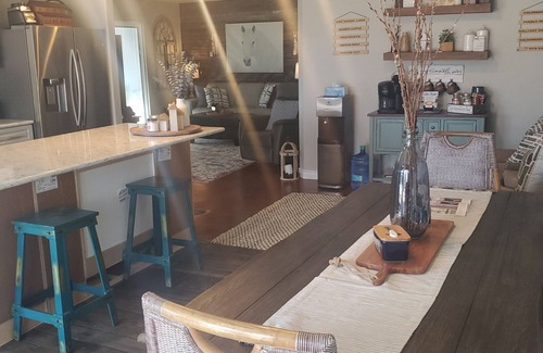 Rye House | Small Town Foothills Property with Yard