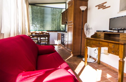 Campiglia Marittima Ski Chalet | Small Villa near the Pool in a fantastic Park