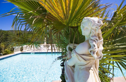 Campiglia Marittima Ski Chalet | Small Villa near the Pool in a fantastic Park