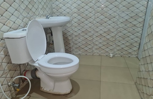 Abuja Apartment | Smart 3-bedroom apartment with fast WiFi and 24 hour electricity.