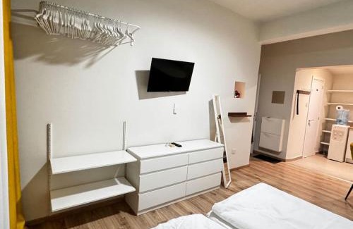 Historical Center Apartment | Smart Deluxe Studio N9 private Kitchenette Balcony Beach 250m Marina Port 900m