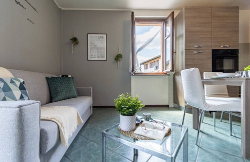 Castelletto Sopra Ticino Apartment | [SMART FLAT] Apartment whit Private Garage, Free Wi-Fi
