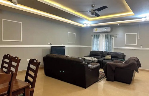 Kumasi House | Smart Oasis: Serenity in Ghana