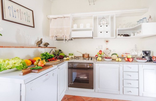 Margine Coperta-Traversagna Villa | Smart Panoramic Farmhouse Jacuzzi in Montecatini Alto