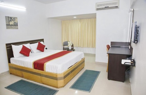 Shanthala Nagar House | SmartStay Long Stay Rooms in Luxury Apt - M G Road area