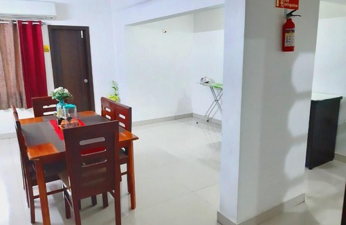 Shanthala Nagar House | SmartStay Long Stay Rooms in Luxury Apt - M G Road area