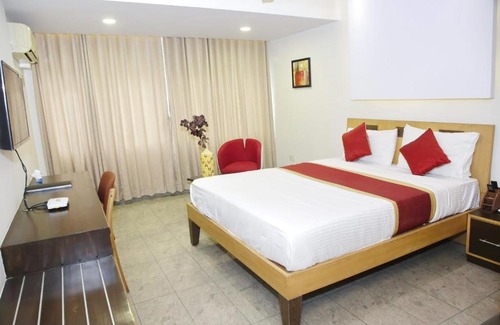 Shanthala Nagar Apartment | SmartStay Luxury 3BHK Apt-M G Road area