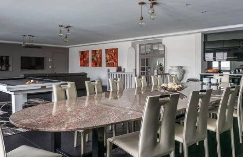 Quartier de la Monnaie Apartment | SMASHING LUXURY 170M2 QUAI DES AUGUSTINS-MAGNIFICIENT VIEWS LA SEINE& NOTRE DAME