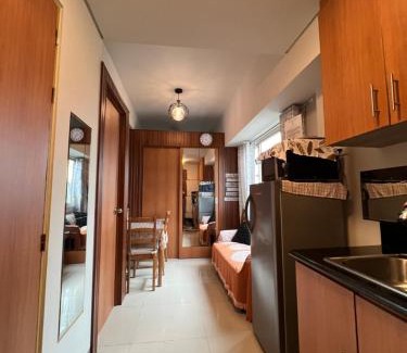 Pasay House | SMDC Coast Residences Booking unit- Ana D'arcy Staycation