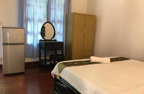 Siem Reap Bed & Breakfast | Smiley's Guesthouse : Double Room (Airconditioning & Hot Water)n